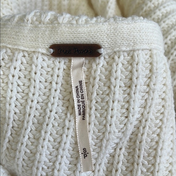 Free People oversized Cream Ribbed Knit Turtleneck Sweater S chunky knit - Picture 6 of 12